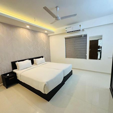 Hotel Nujoom Rooms & Apartments Kochi Exteriör bild