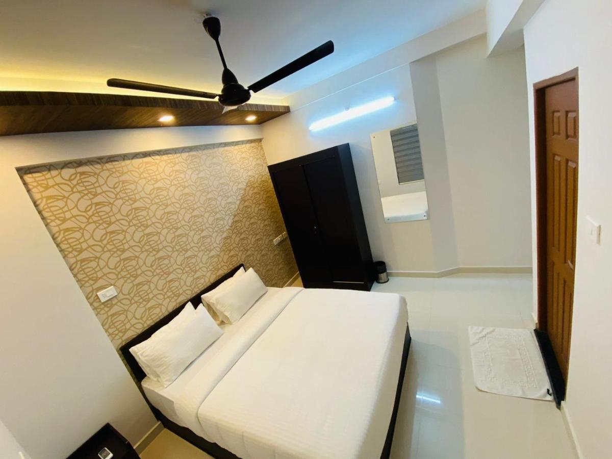 Hotel Nujoom Rooms & Apartments Kochi Exteriör bild
