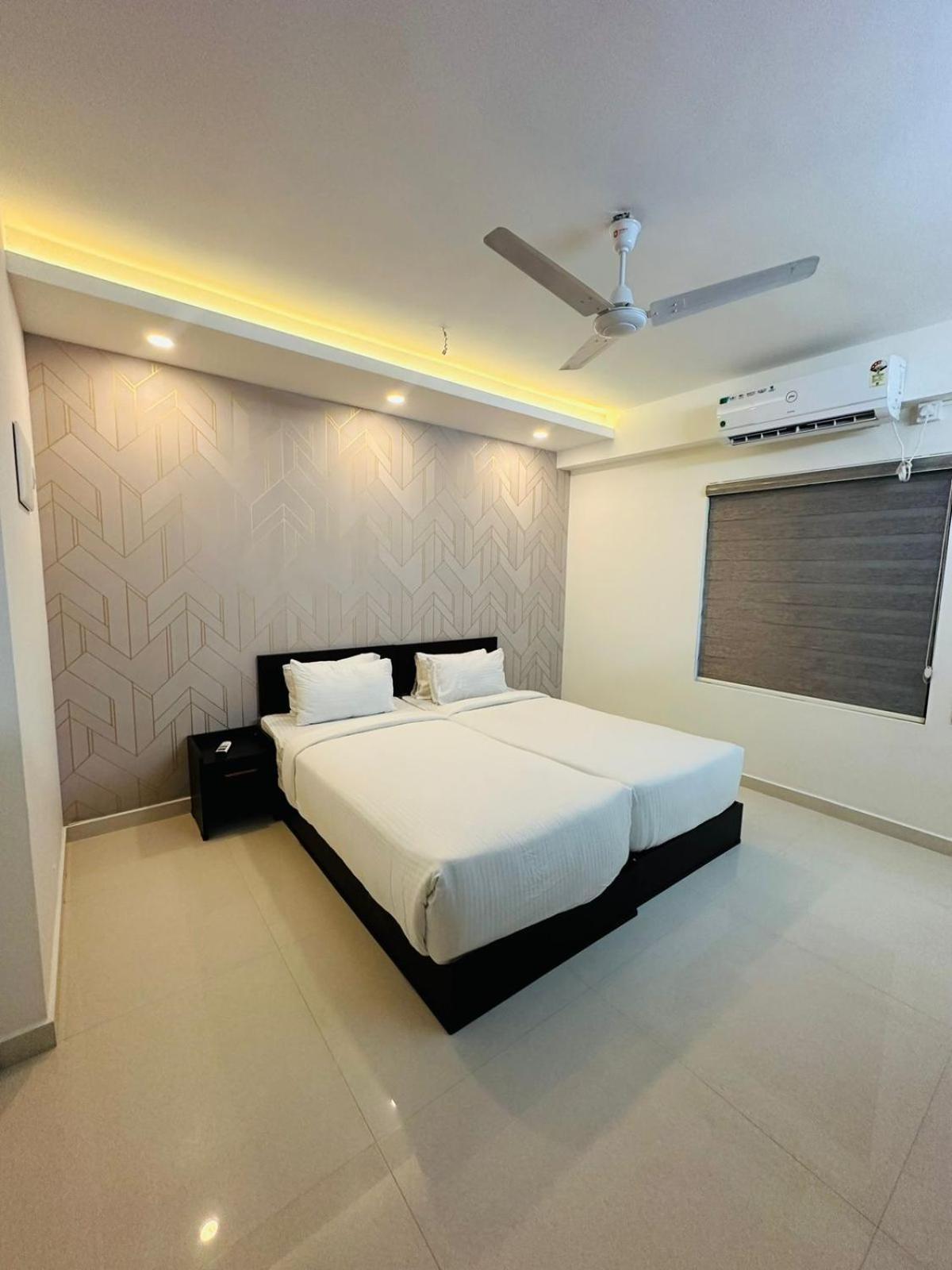 Hotel Nujoom Rooms & Apartments Kochi Exteriör bild