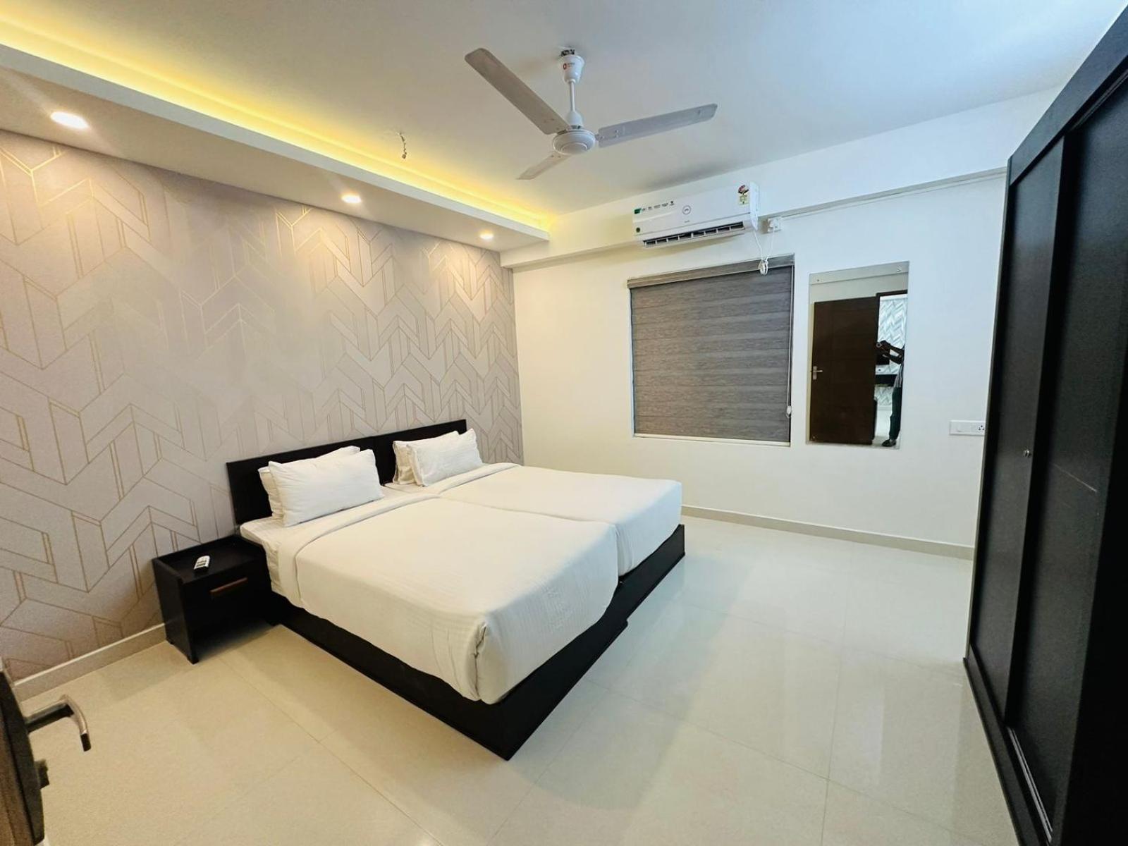 Hotel Nujoom Rooms & Apartments Kochi Exteriör bild
