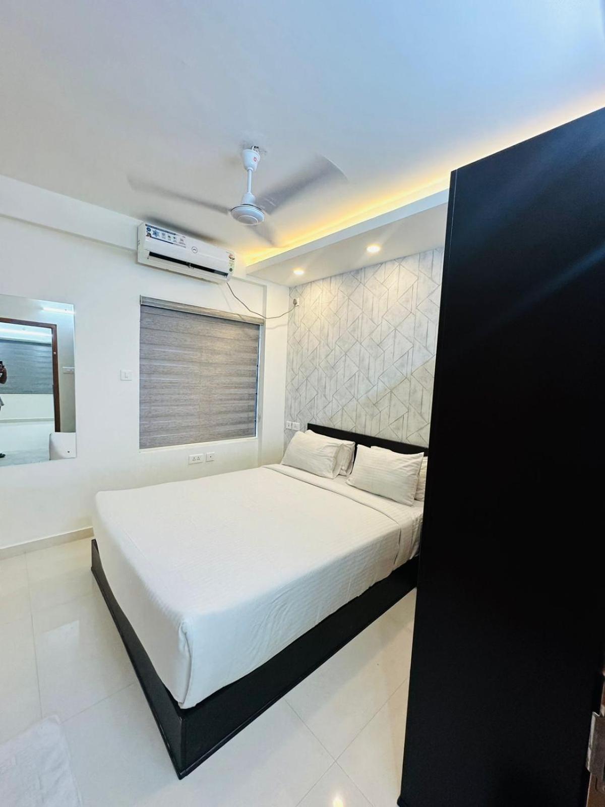 Hotel Nujoom Rooms & Apartments Kochi Exteriör bild